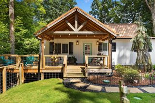 800 Reynolds Bridge Road, Benton, TN 37307