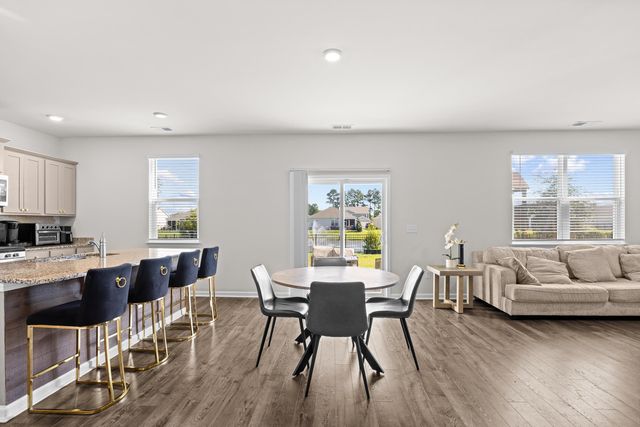 916 Blue Point Dr., Myrtle Beach, SC 29588