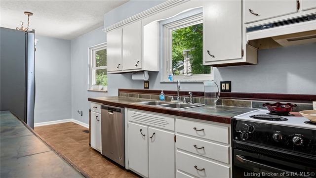 112 Cheryl Drive, New Albany, IN 47150