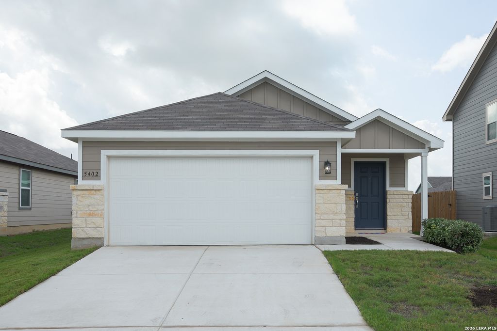 5402 FREDERICK BLF, Von Ormy, TX 78073