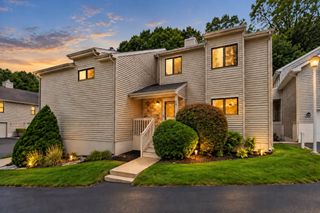 18 Oxford Lane, Middletown, NJ 07748