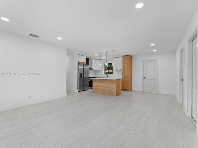 1055 Wyoming Avenue, Fort Lauderdale, FL 33312