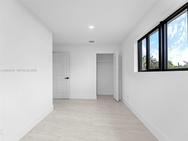 1055 Wyoming Avenue, Fort Lauderdale, FL 33312