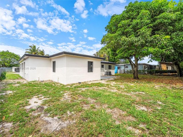 1055 Wyoming Avenue, Fort Lauderdale, FL 33312