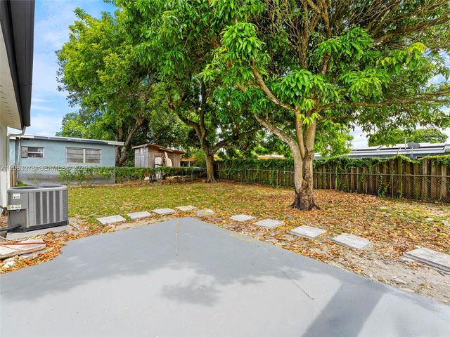 1055 Wyoming Avenue, Fort Lauderdale, FL 33312