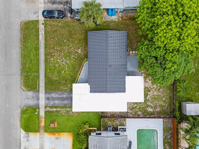 1055 Wyoming Avenue, Fort Lauderdale, FL 33312