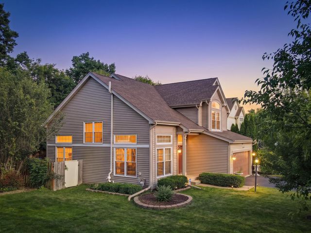 585 Marseilles Circle, Buffalo Grove, IL 60089