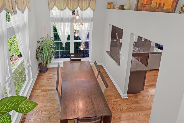 585 Marseilles Circle, Buffalo Grove, IL 60089
