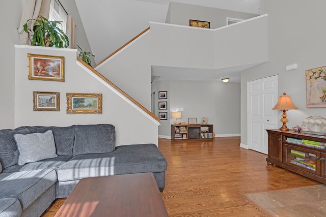 585 Marseilles Circle, Buffalo Grove, IL 60089