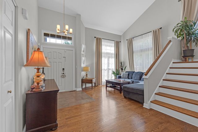 585 Marseilles Circle, Buffalo Grove, IL 60089