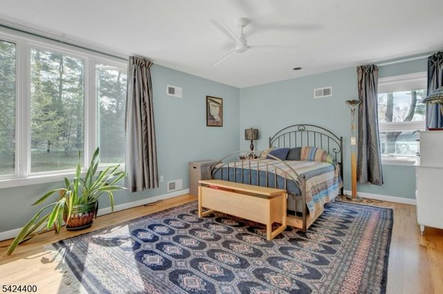 259 Long Meadow Rd, Kinnelon Boro, NJ 07405