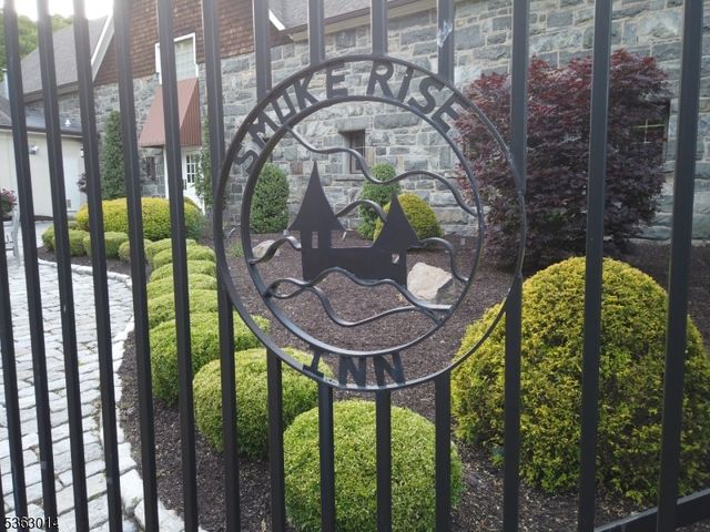 259 Long Meadow Rd, Kinnelon Boro, NJ 07405