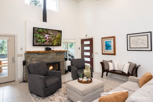 216 Huckleberry Hill Drive, Port Angeles, WA 98363