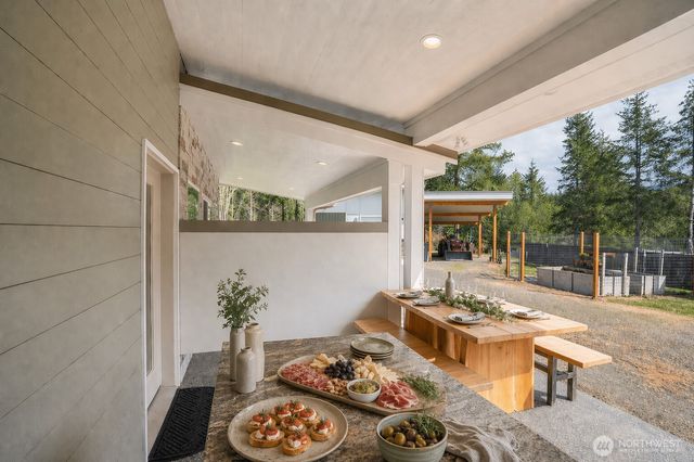 216 Huckleberry Hill Drive, Port Angeles, WA 98363