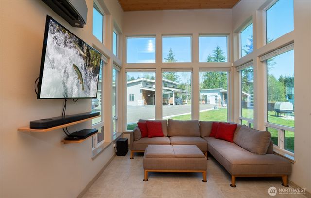 216 Huckleberry Hill Drive, Port Angeles, WA 98363