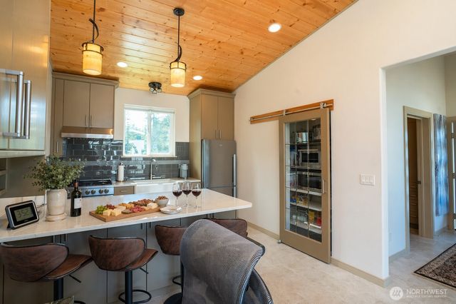 216 Huckleberry Hill Drive, Port Angeles, WA 98363