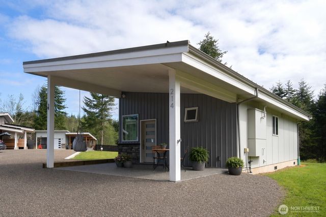 216 Huckleberry Hill Drive, Port Angeles, WA 98363