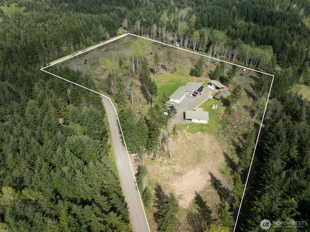 216 Huckleberry Hill Drive, Port Angeles, WA 98363