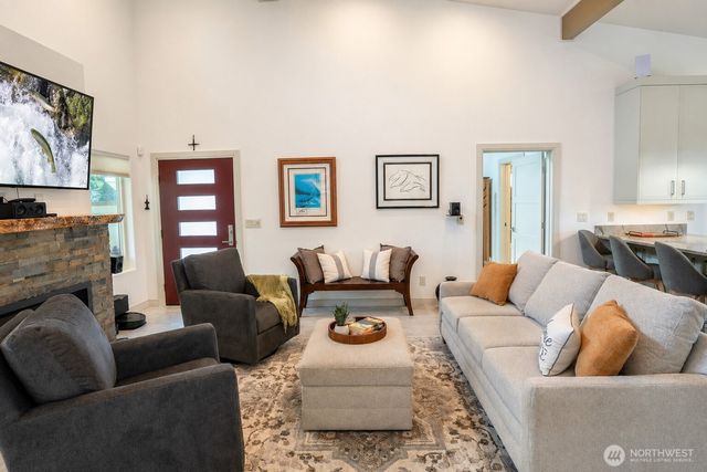 216 Huckleberry Hill Drive, Port Angeles, WA 98363