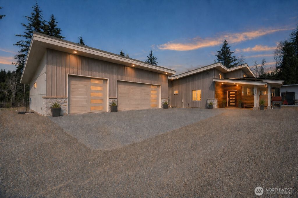 216 Huckleberry Hill Drive, Port Angeles, WA 98363