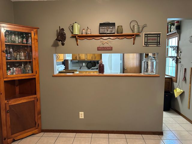 12855 Lawrence Road, Sterling, IL 61081