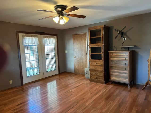 12855 Lawrence Road, Sterling, IL 61081