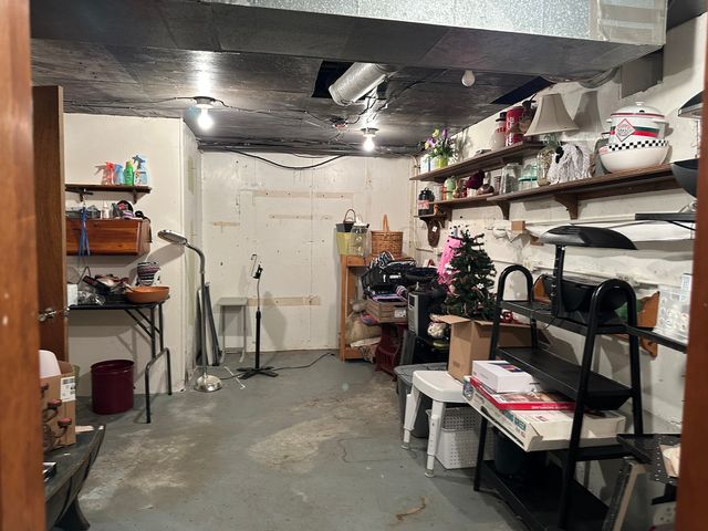 12855 Lawrence Road, Sterling, IL 61081