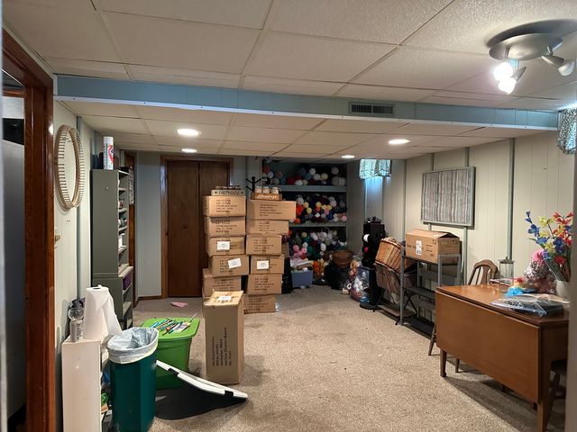 12855 Lawrence Road, Sterling, IL 61081