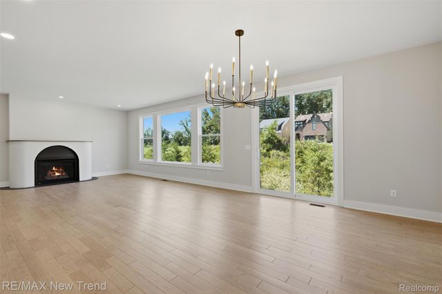 203 Mountain View Lane, Milford Village, MI 48381