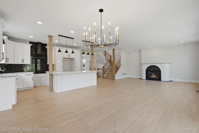 203 Mountain View Lane, Milford Village, MI 48381