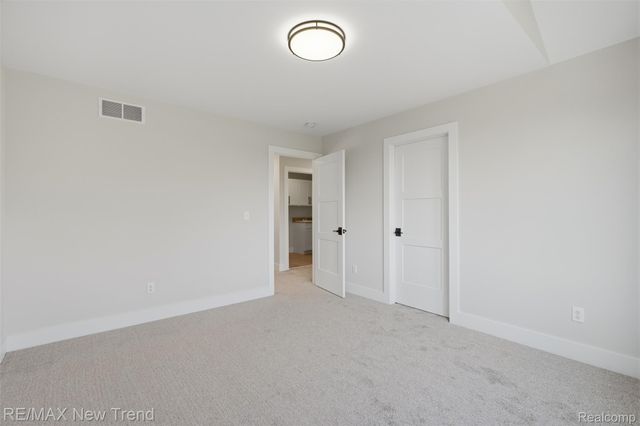 203 Mountain View Lane, Milford Village, MI 48381