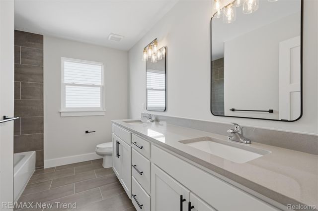 203 Mountain View Lane, Milford Village, MI 48381
