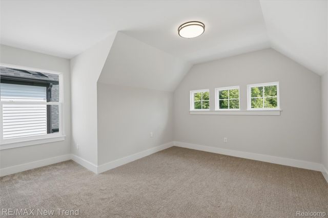 203 Mountain View Lane, Milford Village, MI 48381