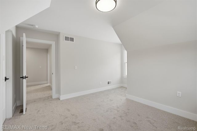 203 Mountain View Lane, Milford Village, MI 48381