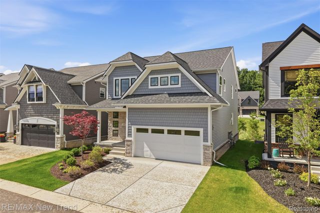 203 Mountain View Lane, Milford Village, MI 48381