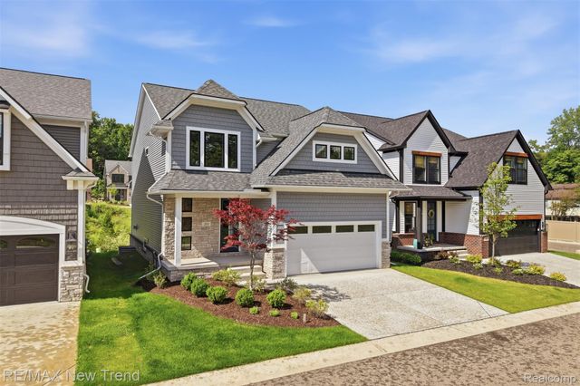 203 Mountain View Lane, Milford Village, MI 48381