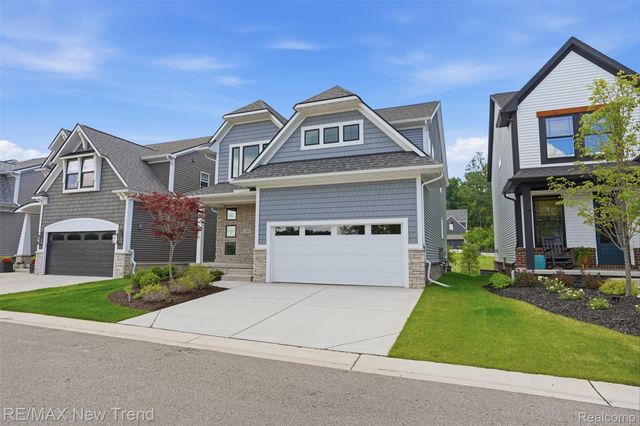203 Mountain View Lane, Milford Village, MI 48381