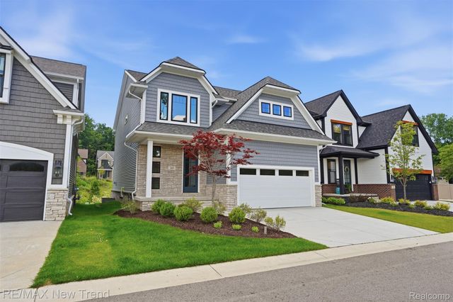 203 Mountain View Lane, Milford Village, MI 48381