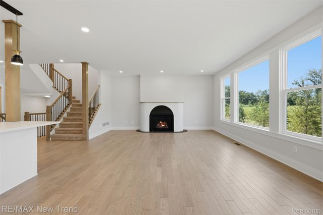 203 Mountain View Lane, Milford Village, MI 48381
