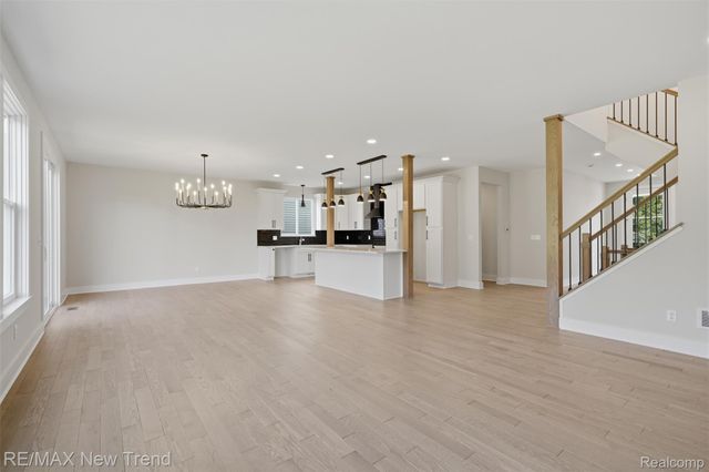 203 Mountain View Lane, Milford Village, MI 48381