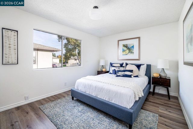 1033 Mohr Ln D, Concord, CA 94518