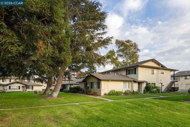 1033 Mohr Ln D, Concord, CA 94518