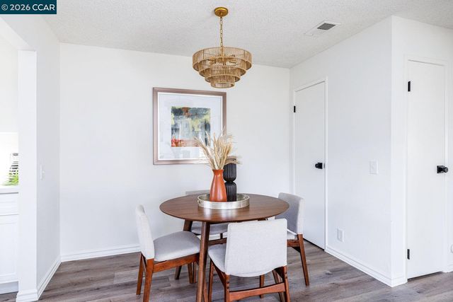 1033 Mohr Ln D, Concord, CA 94518