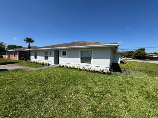 618 NE 1st Street B, Boynton Beach, FL 33435