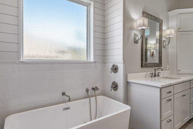 7580 Northlake Drive, Tyler, TX 75703