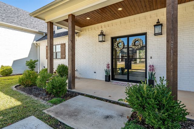 7580 Northlake Drive, Tyler, TX 75703