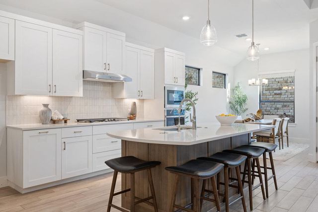 18705 Hopper LN, Austin, TX 78738