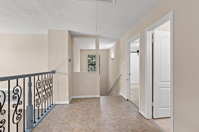 141 Pine View LOOP, Bastrop, TX 78602