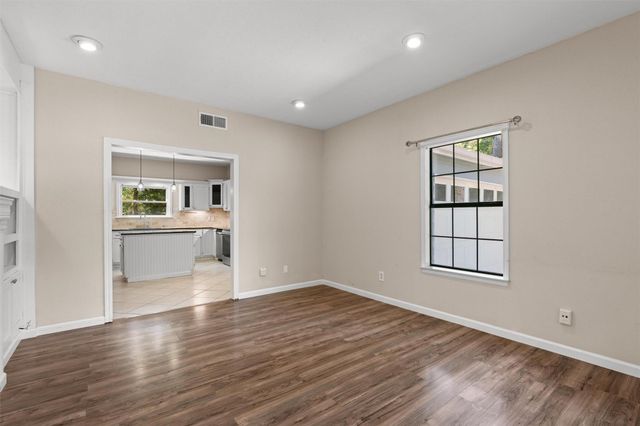 141 Pine View LOOP, Bastrop, TX 78602
