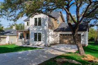 132 Bedford DR, Spicewood, TX 78669